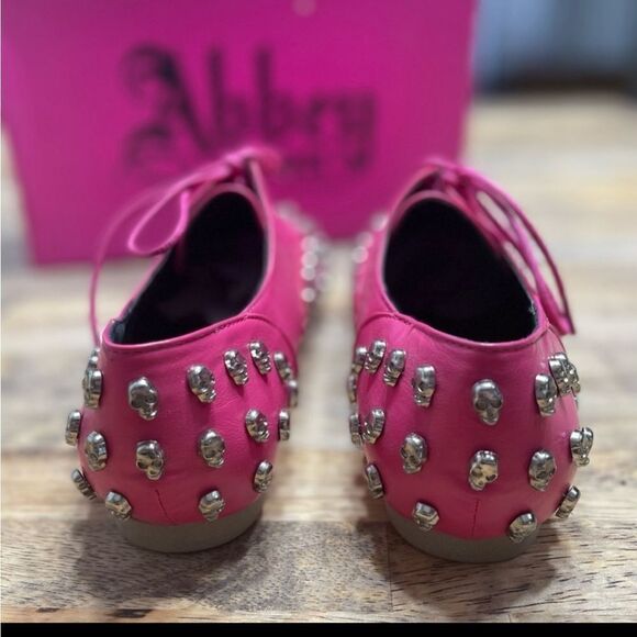 NIB Abbey Dawn Tough Crowd - Picture 7 of 7